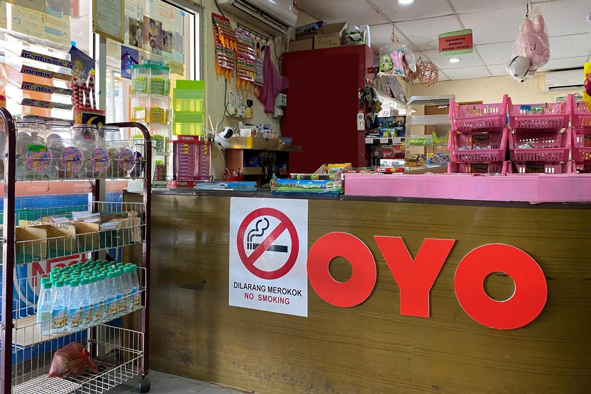 Oyo 90205 Bayu Sintok Motel Чанглун Екстериор снимка