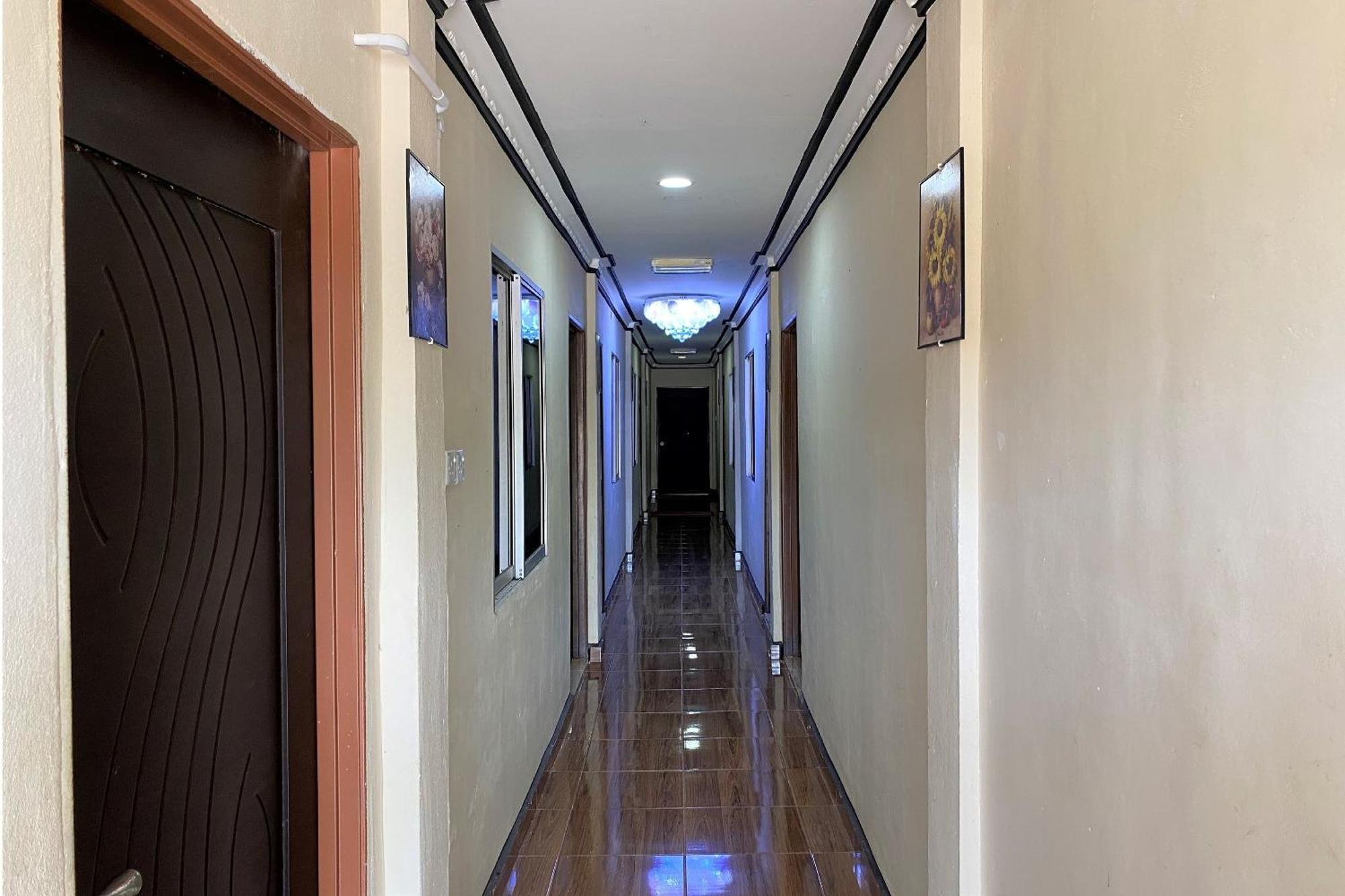 Oyo 90205 Bayu Sintok Motel Чанглун Екстериор снимка