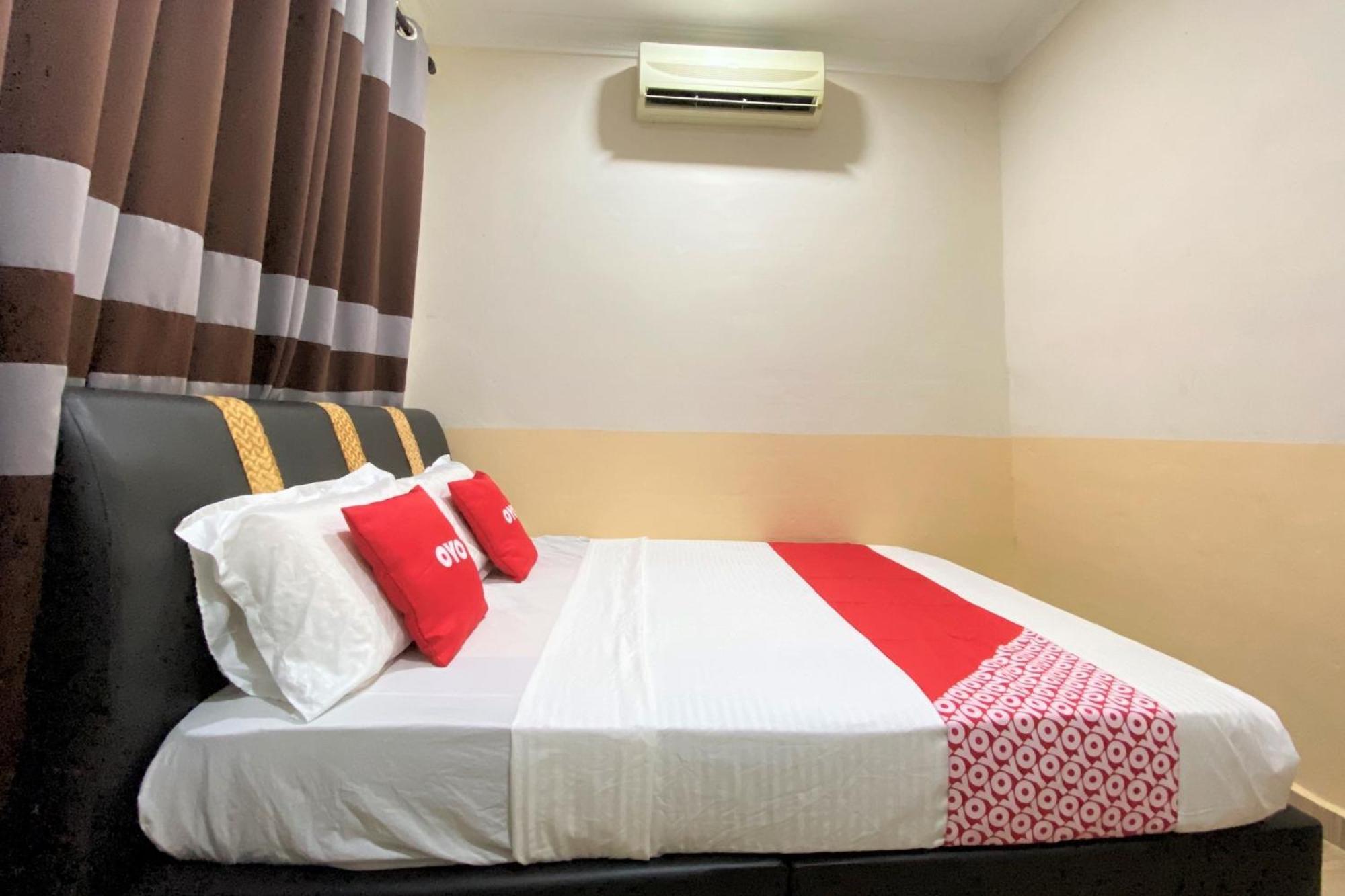 Oyo 90205 Bayu Sintok Motel Чанглун Екстериор снимка
