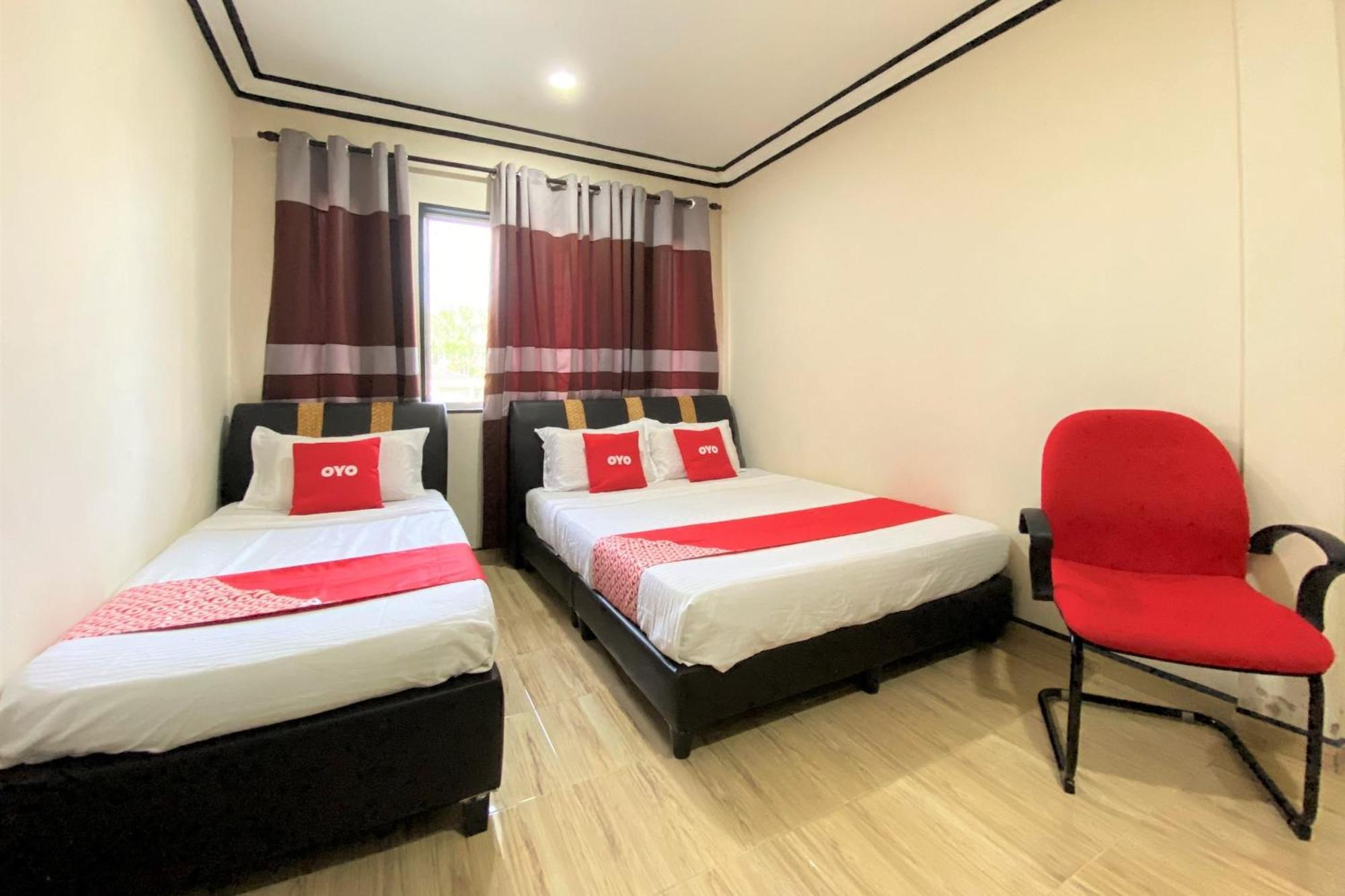 Oyo 90205 Bayu Sintok Motel Чанглун Екстериор снимка