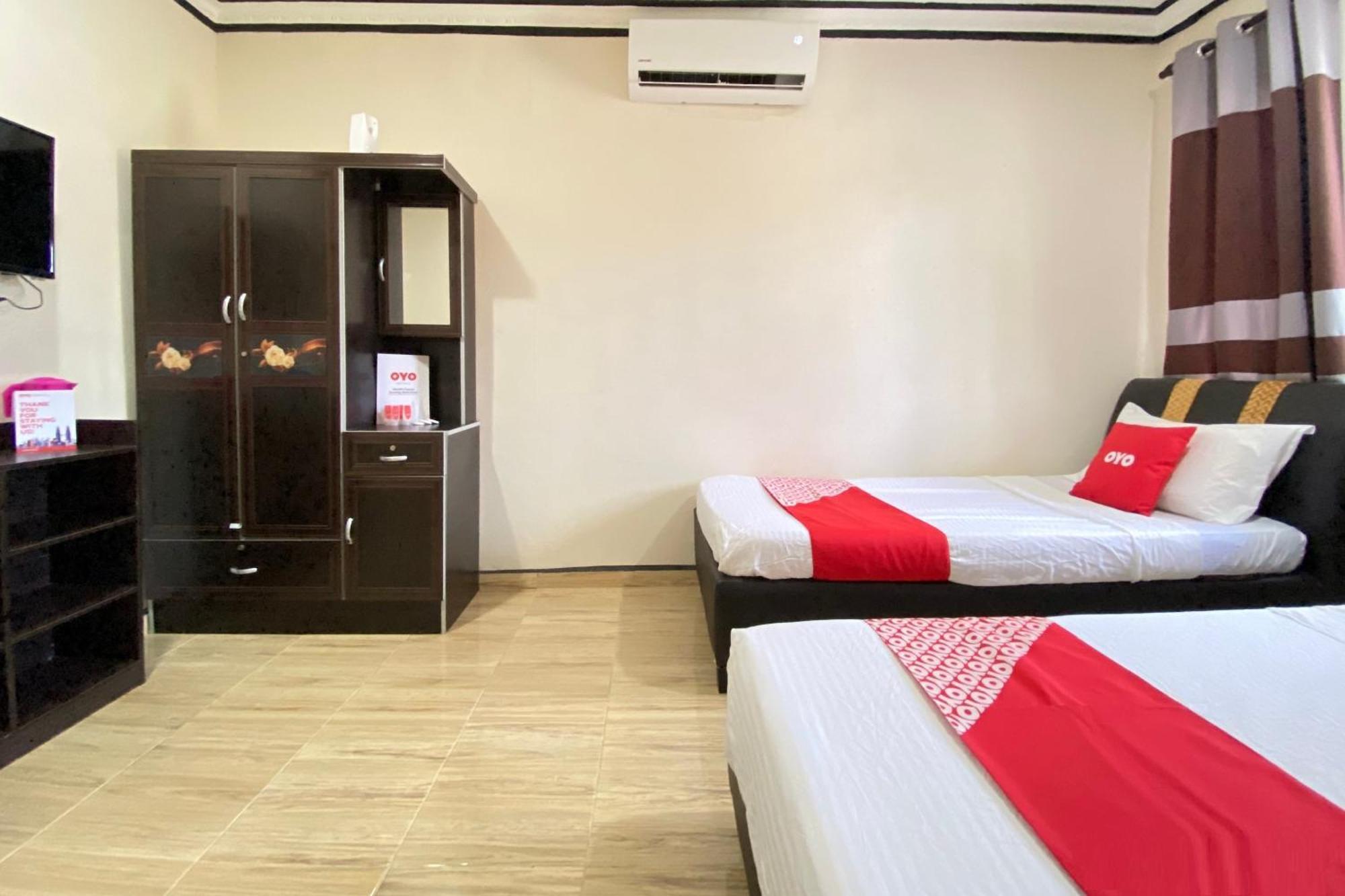 Oyo 90205 Bayu Sintok Motel Чанглун Екстериор снимка